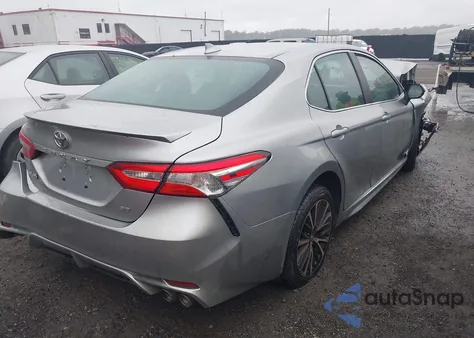 2020 Toyota Camry Se z USA, uszkodzony, nr VIN 4T1G11AK6LU999671